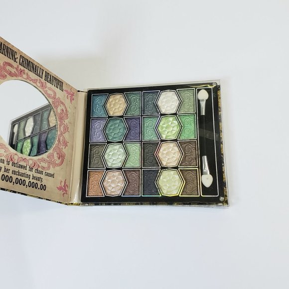 Kleancolor Psst! The Wanted Eyeshadow Palette - Criminally Glam - Picture 4 of 9